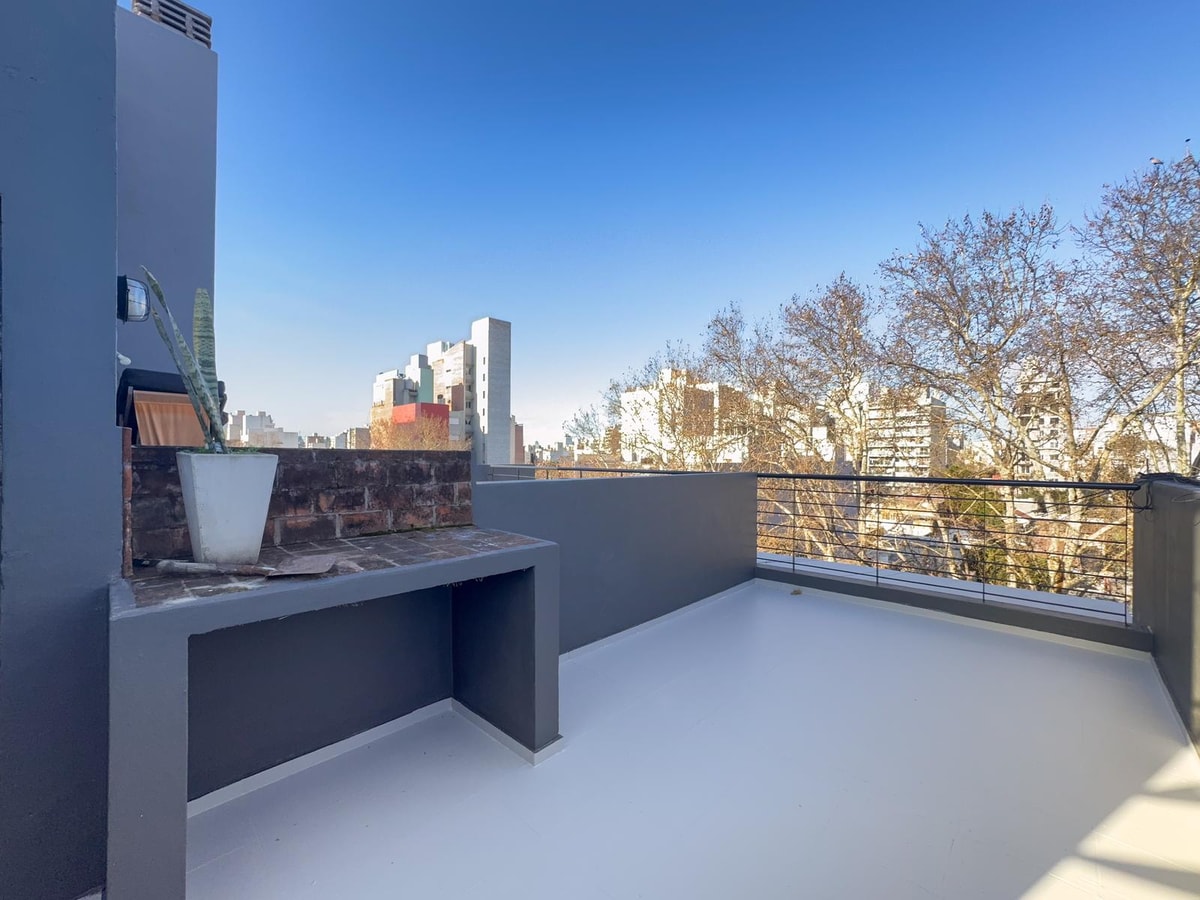 Monoambiente con terraza exclusiva, balcon al frente, Echesortu