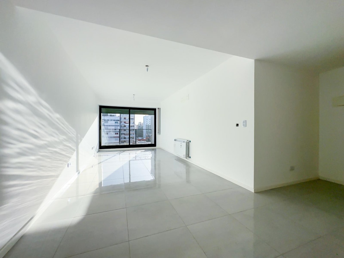Departamento 1 dormitorio, radiadores, amenities, zona centro — foto 1 de 23