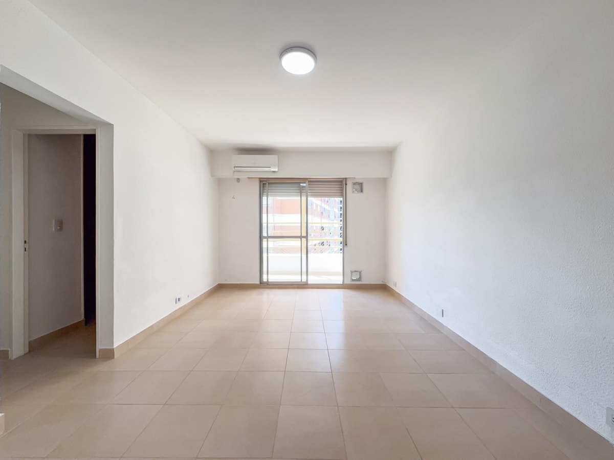Departamento 1 dormitorio, reciclado, balcon, cochera, pasos Pellegrini — foto 1 de 17