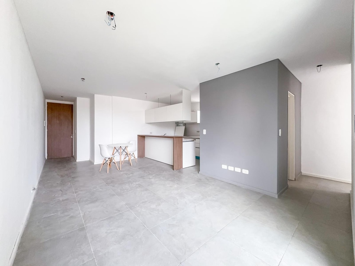 Departamento 2 dormitorios en venta, estrenar, balcon, abasto — foto 1 de 19