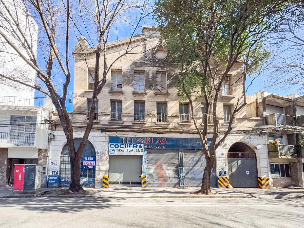 Galpón, montacarga, 3 pisos, Abasto, 3000 mt2 — foto 1 de 25