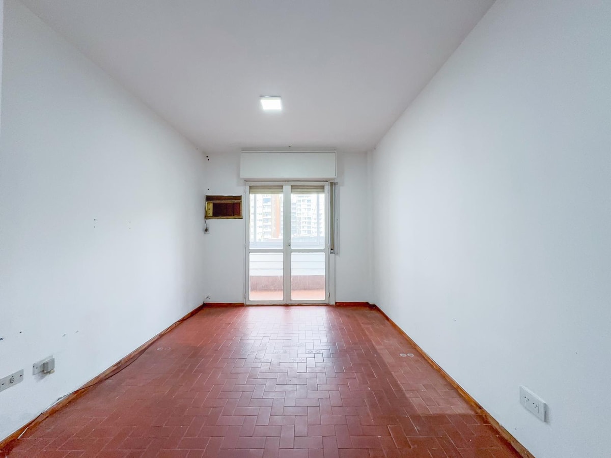 Departamento 1 dormitorio en venta, balcon, bajas expensas, Centro — foto 1 de 17