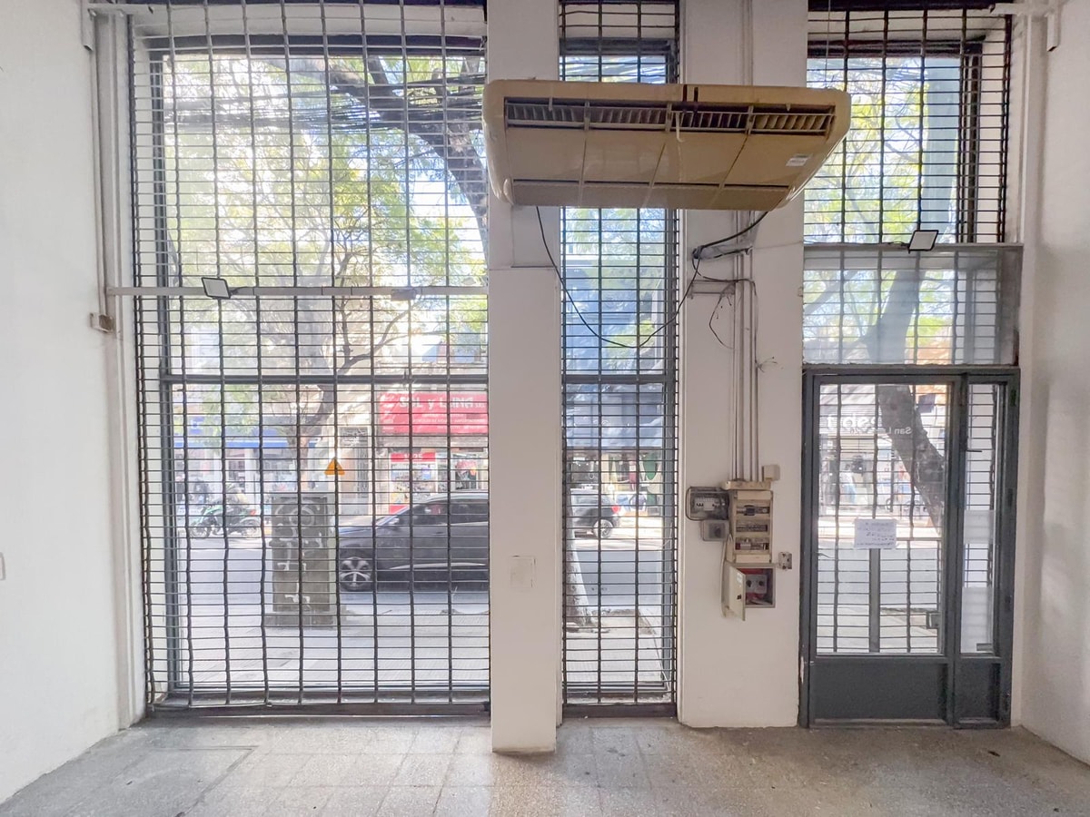 Local en alquiler, calle San Luis, 270m2, 4 baños, Centro — foto 1 de 19