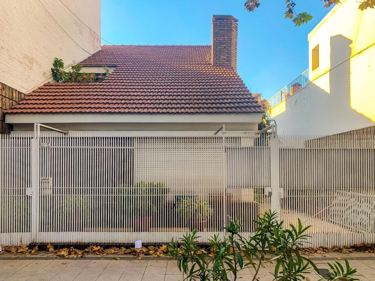 Casa 4 dormitorios, a reciclar, proyecto pantarotto, barrio Echesortu — foto 1 de 51